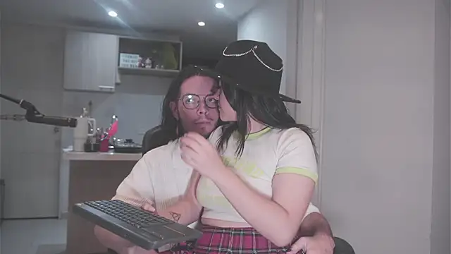 dan and daya online show from November 2025 02:27:01 AM