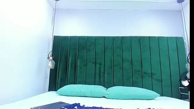 Melody Horney online show from February 2026 04:01:01 AM