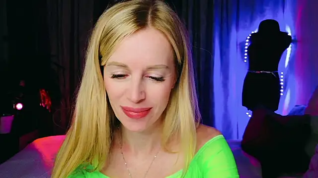 Kess-Edison online show from November 2025 04:41:02 PM