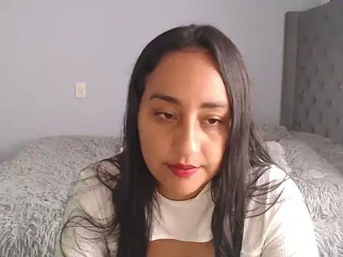 cute8smile online show from November 2025 01:59:01 PM