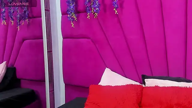 JulietaDiamond online show from April 2026 02:57:02 AM