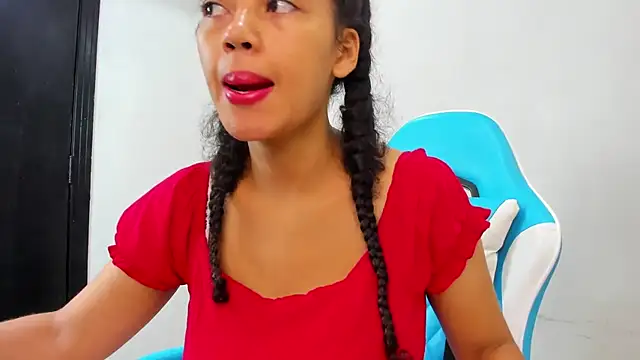 agata18  online show from November 2025 12:31:01 PM