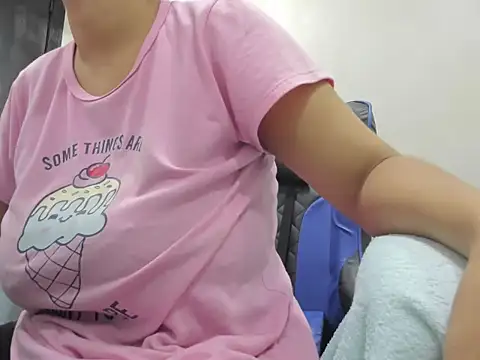 Snapshot of agata18_ chatting on February 2026 12:49:02 PM agata18 online show from February 2026 12:49:02 PM