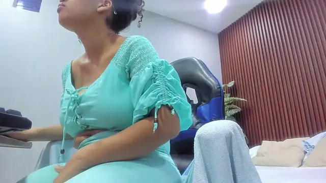 Snapshot of agata18_ chatting on April 2026 07:31:02 PM agata18 online show from April 2026 07:31:02 PM