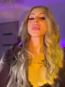 NovaPearl online show from November 2025 07:19:02 PM