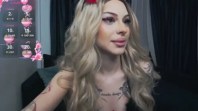 Snapshot of NovaPearl chatting on October 2025 06:29:01 PM NovaPearl online show from October 2025 06:29:01 PM