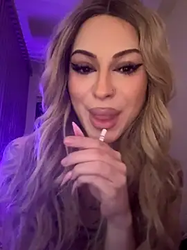 NovaPearl online show from November 2025 08:36:02 PM