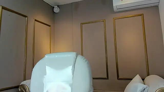 NahimiThompson online show from January 2026 07:31:02 PM