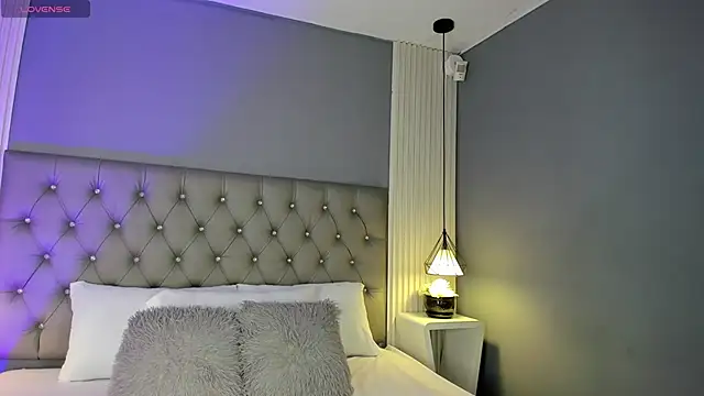 Anasha21 online show from April 2026 04:09:01 AM