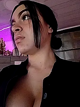 Snapshot of Nuvi_jonhs chatting on November 2025 10:15:02 PM Nuvi jonhs online show from November 2025 10:15:02 PM