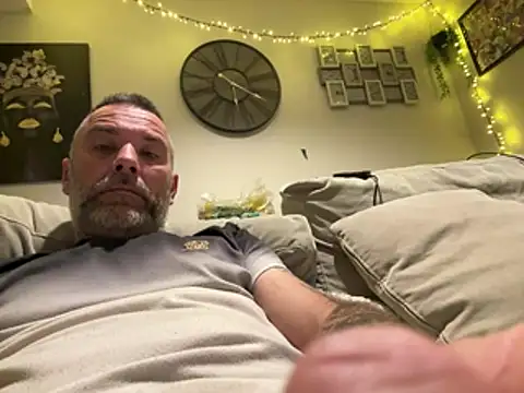 Snapshot of plymouthlad82 chatting on April 2026 10:16:01 PM plymouthlad82 online show from April 2026 10:16:01 PM