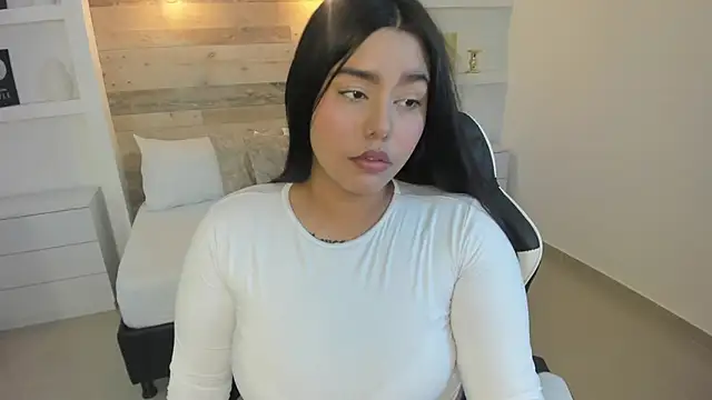 Snapshot of adrianna_rosse chatting on October 2025 12:15:01 PM adrianna rosse online show from October 2025 12:15:01 PM