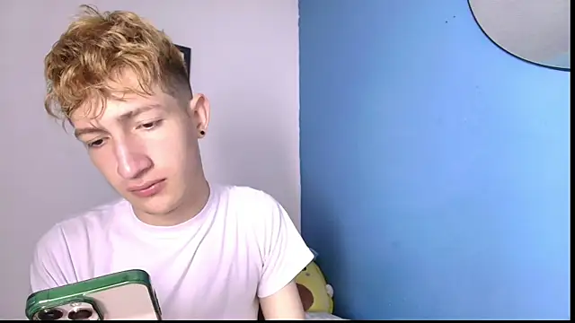 Erick Taylor3 online show from April 2026 07:47:01 PM