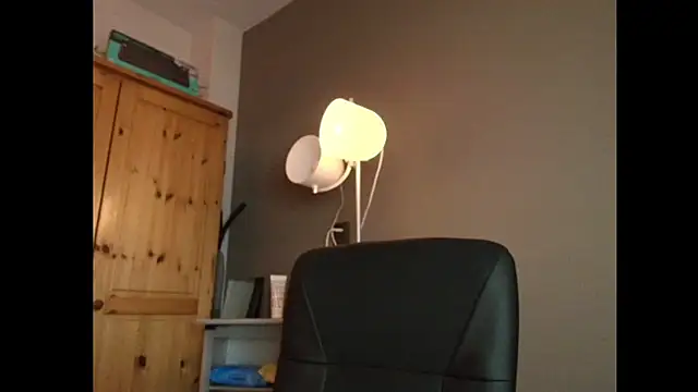 Erick Taylor3 online show from December 2025 08:14:01 PM