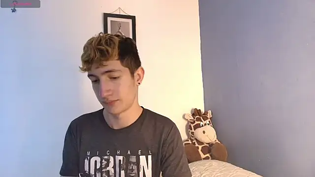 Snapshot of Erick_Taylor3 chatting on July 2026 08:19:01 PM Erick Taylor3 online show from July 2026 08:19:01 PM