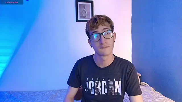 Snapshot of Erick_Taylor3 chatting on June 2026 07:30:01 PM Erick Taylor3 online show from June 2026 07:30:01 PM