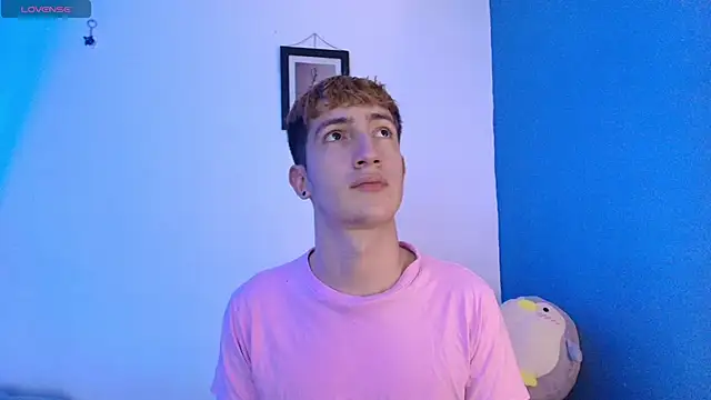 Snapshot of Erick_Taylor3 chatting on June 2026 08:35:02 PM Erick Taylor3 online show from June 2026 08:35:02 PM