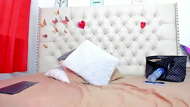 celena wonder online show from April 2026 07:18:01 PM