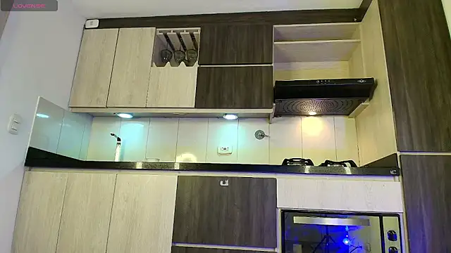 Arimoonn online show from February 2026 11:37:02 PM