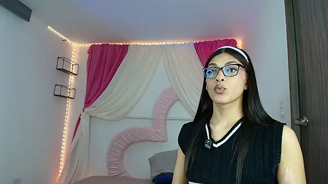 Arimoonn online show from April 2026 12:28:01 AM