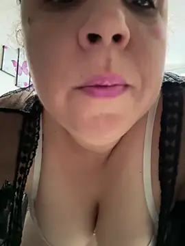 Rheetnena1 online show from February 2026 10:27:02 PM