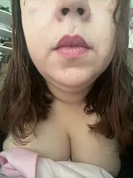 Rheetnena1 online show from May 2026 06:00:01 PM