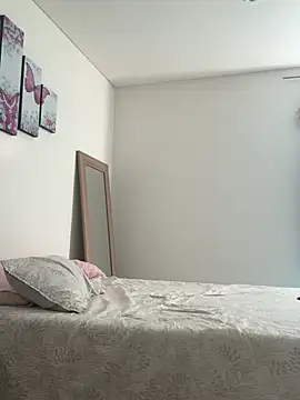 Rheetnena1 online show from May 2026 08:06:02 PM