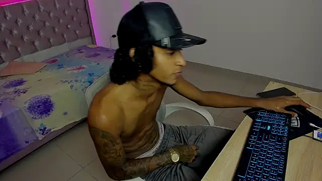 skinny tatto01 online show from October 2025 08:51:02 PM
