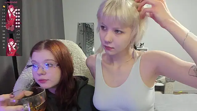 TenderTwos online show from April 2026 08:54:01 PM