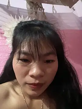 Snapshot of Minaeruei chatting on February 2026 02:22:02 AM Minaeruei online show from February 2026 02:22:02 AM