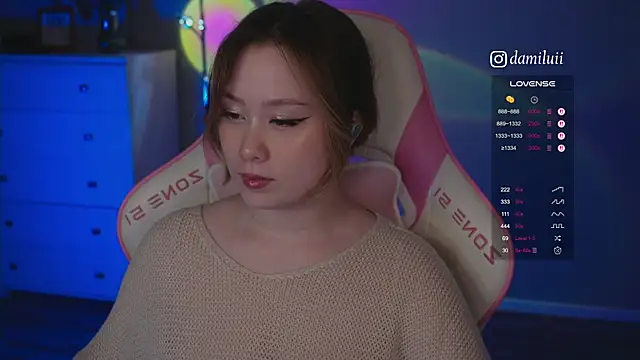 damilui online show from November 2025 07:08:01 PM