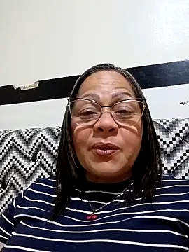 Snapshot of milf_Anguie50 chatting on October 2025 03:05:01 AM milf Anguie50 online show from October 2025 03:05:01 AM