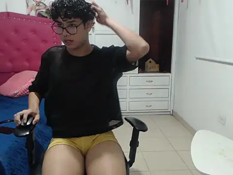 Snapshot of adamsex2025 chatting on October 2025 01:59:02 AM adamsex2025 online show from October 2025 01:59:02 AM