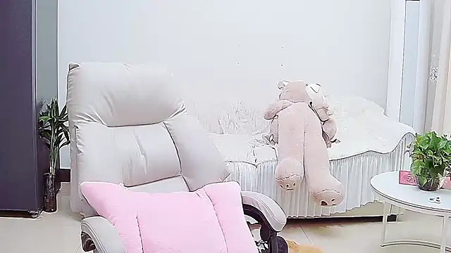 Dinan-y online show from February 2026 03:17:02 AM