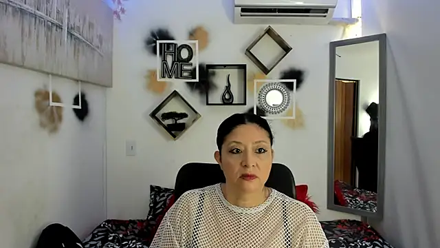 tatis sofia online show from November 2025 01:01:01 PM