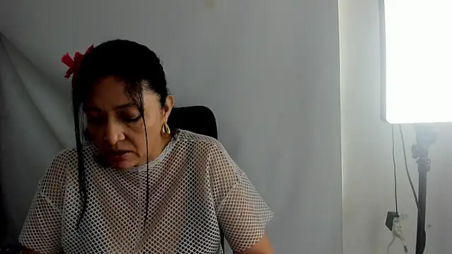 tatis sofia online show from February 2026 01:28:01 PM