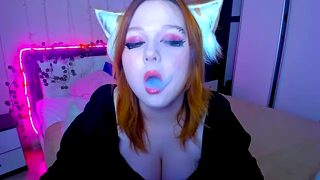 Lovly Vixen online show from November 2025 07:25:02 PM