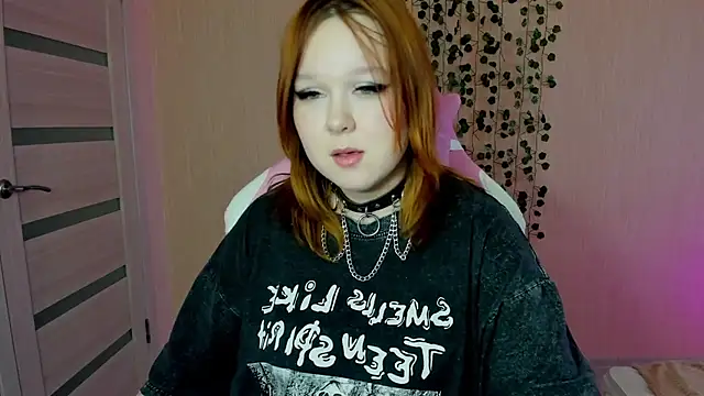 Lovly Vixen online show from October 2025 08:35:01 AM