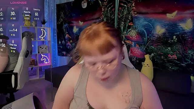 LottieReed online show from November 2025 01:59:01 PM