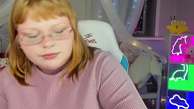 LottieReed online show from December 2025 12:44:02 PM