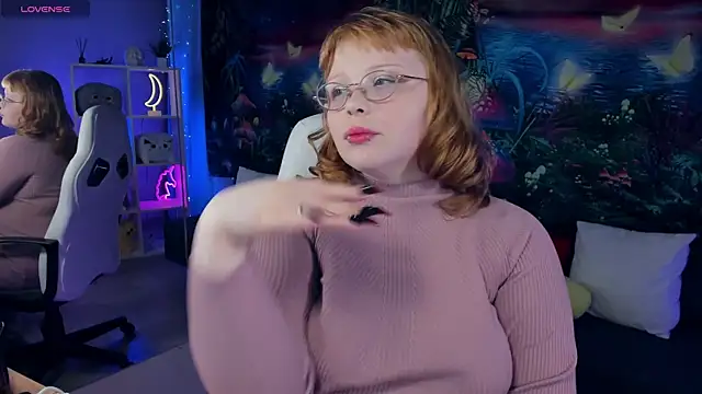 LottieReed online show from November 2025 05:02:01 PM