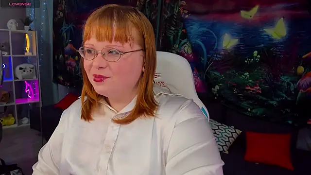 LottieReed online show from December 2025 03:03:01 PM