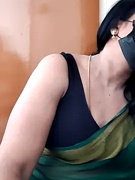 Snapshot of tamilammu1431 chatting on June 2026 05:03:02 AM tamilammu1431 online show from June 2026 05:03:02 AM