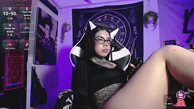 Snapshot of Dalia_Vorhees chatting on October 2025 01:28:02 AM Dalia Vorhees online show from October 2025 01:28:02 AM