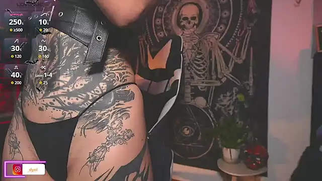 Snapshot of Dalia_Vorhees chatting on November 2025 01:48:02 AM Dalia Vorhees online show from November 2025 01:48:02 AM