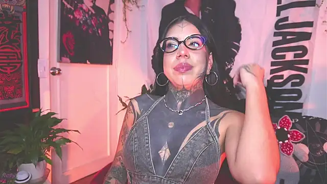 Dalia Vorhees online show from April 2026 01:34:01 AM