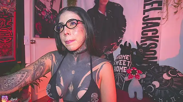 Dalia Vorhees online show from April 2026 01:08:02 AM