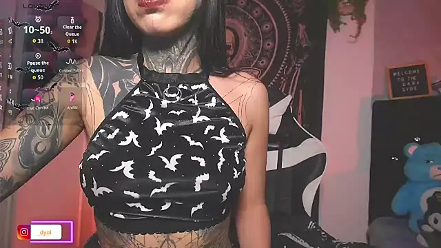 Snapshot of Dalia_Vorhees chatting on November 2025 01:17:02 AM Dalia Vorhees online show from November 2025 01:17:02 AM