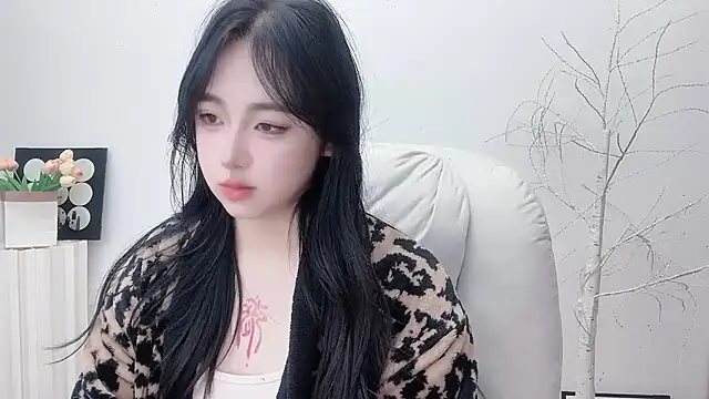 Love-hanzaizai718 online show from December 2025 04:08:01 PM