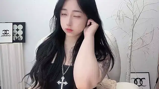 Love-hanzaizai718 online show from November 2025 05:39:02 PM